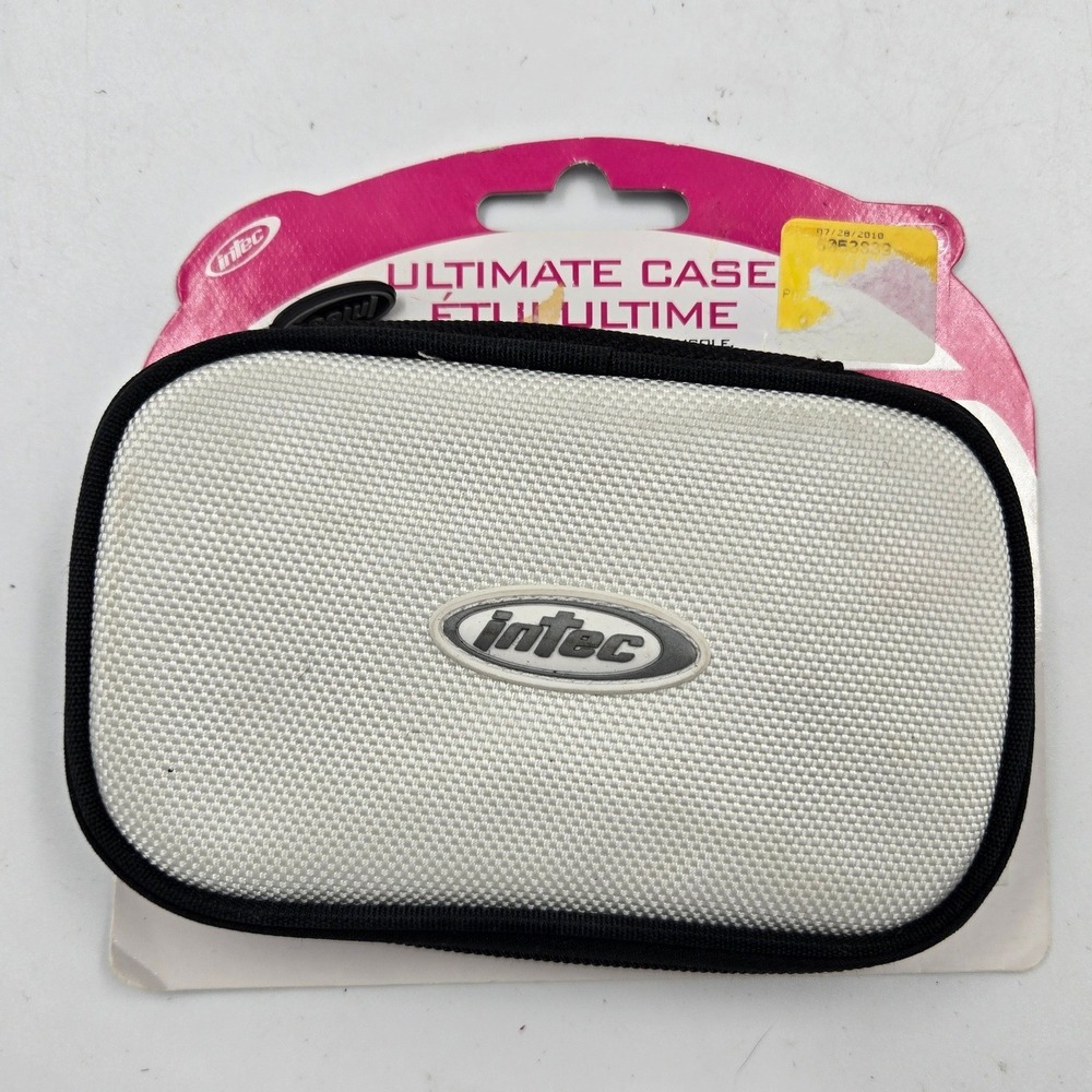 Intec Ultimate Case for Nintendo DS Lite White Hardshell Travel Pouch G1828C